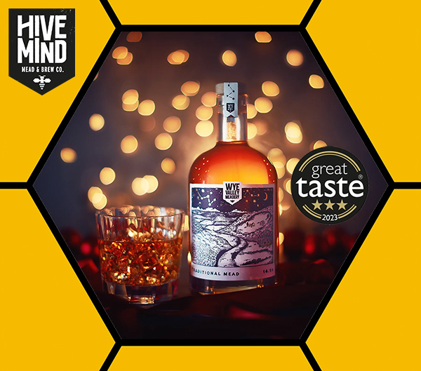 A bottle and a glass of Hive Mind Traditional Mead – Quality Europe products